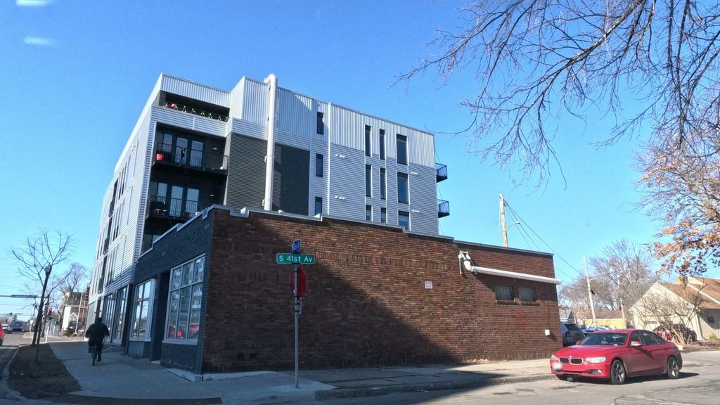 Street-level low light example from South Minneapolis Minnehaha, cropped to show the local street context.